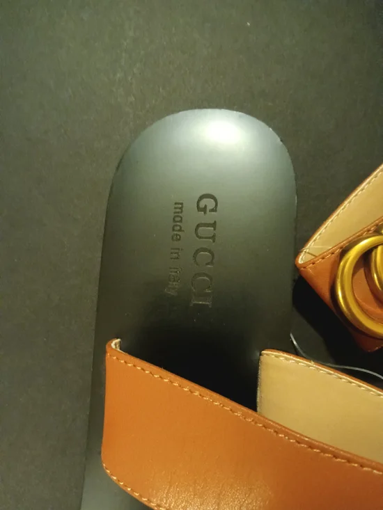 Gucci Tan Leather GG Thong Sandals with Gold Hardware Size 7 NEW! - Picture 3 of 3